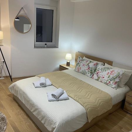 R&B Apartment City Center Ohrid Bagian luar foto